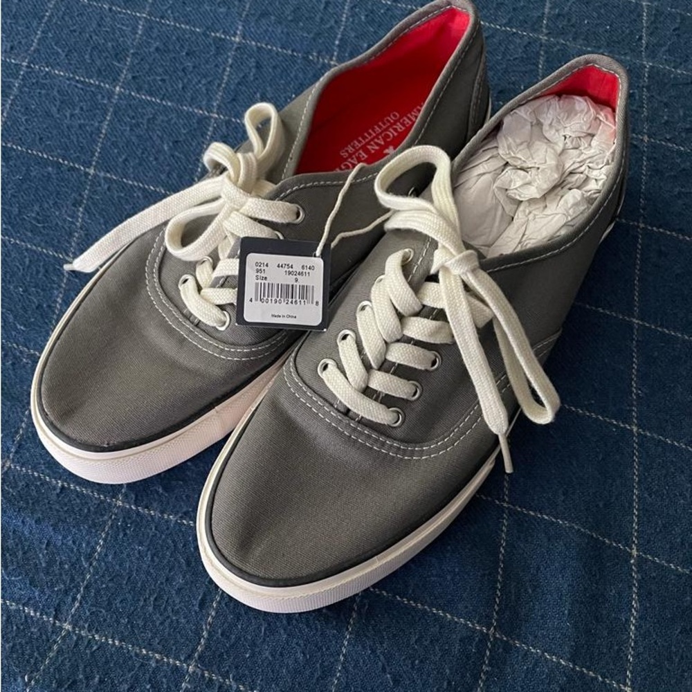 American Eagle Outfitters Mens Size 9 US Slip On Shoes Casual Lace Up Gray